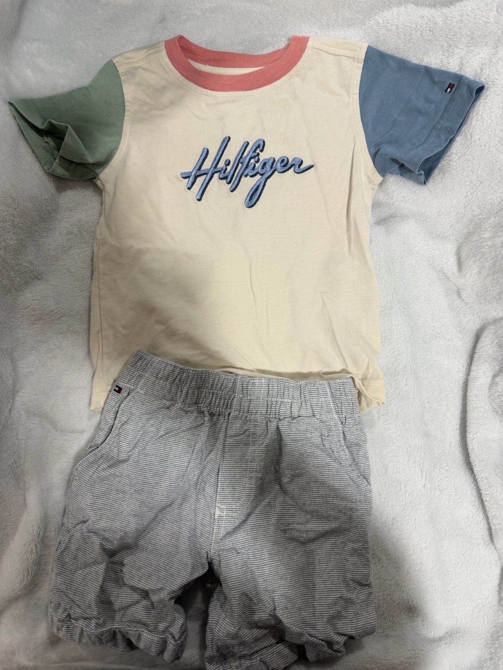Tommy Hilfiger Cream Shorts with Blue Logo
